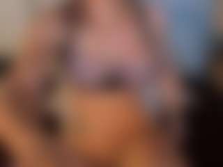 Live cam show with Sienna-Bellucci - Blonde Hair Toys on Camsoda