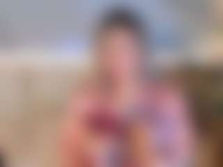 Live cam show with Sienna-Bellucci - Brown Eyes Blonde Hair on Camsoda