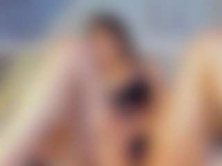 Live cam show with Sienna-Bellucci - Strip Blonde Hair on Camsoda