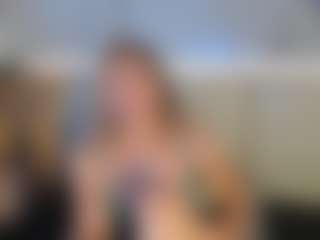 Live cam show with Sienna-Bellucci - Big Tits on Camming Site