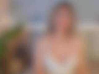 Live cam show with Sienna-Bellucci - Mature on madthumbs