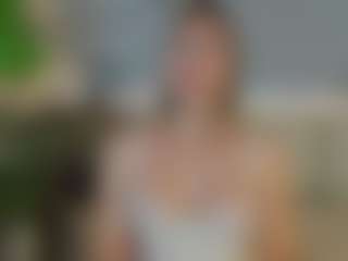 Live cam show with Sienna-Bellucci - Spank Mature on Big Tits