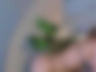 Live cam show with Sienna-Bellucci - Blowjob on Camiplay Live