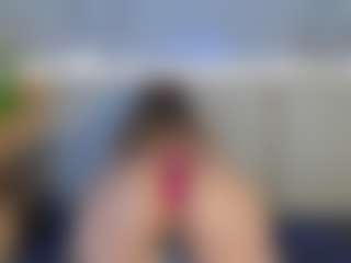 Live cam show with Sienna-Bellucci - Bikini on sexylive.show