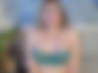 Live cam show with Sienna-Bellucci - Mature Young Adult on Camming Site