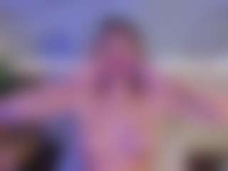 Live cam show with Sienna-Bellucci - Bikini on LiveSexCams6