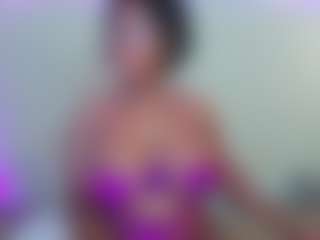 Live cam show with CinnamonSpice - Squirt on crypto-cams
