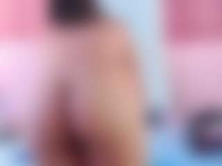 Live cam show with CandyMari - Striptease on Camsoda