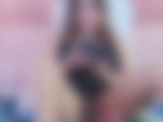 Live cam show with CandyMari - Skinny on CamClone