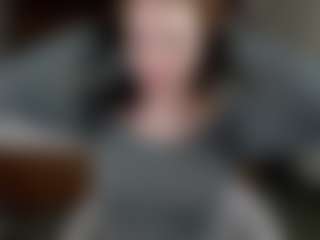 Live cam show with Emili-Hols - Brown Hair on studioflirtlive.com