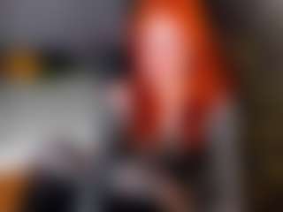 Live cam show with Emili-Hols - Body Massage on AdultVida.com