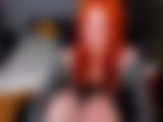 Live cam show with Emili-Hols - Cowgirl on CamClone