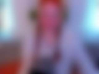 Live cam show with Emili-Hols - Handjob on Soda Cam