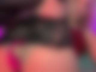 Live cam show with EveDarkSide - Green Eyes on CamwithHer