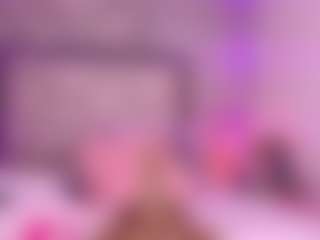 Live cam show with lili-jhs - Striptease on Camsoda