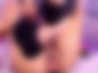 Live cam show with lili-jhs - Petite on Camsoda