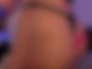 Live cam show with SophieLany - Camel Toe on luckytryst.com