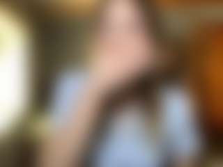Live cam show with TrudieBeaumont - Skinny on Camsoda