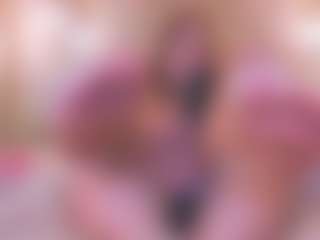 Live cam show with Lilith - Twerking on WildCum
