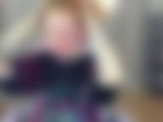 Live cam show with Milena-Milyan - Schoolgirl on Big Tits