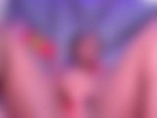 Live cam show with AlissonKim - Twerk Ebony on xDating