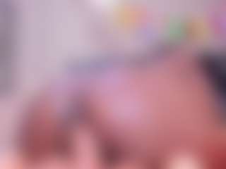 Live cam show with AlissonKim - Skinny Ebony on SpunkLive