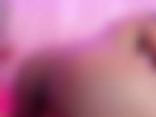 Live cam show with AlissonKim - Black Petite on Camsoda
