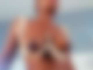 Live cam show with AlissonKim - Brown Eyes Black on Camiplay Live
