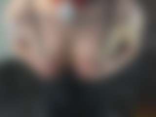 Live cam show with CorrinneHillestad - Brown Hair on Fling VIP Chat