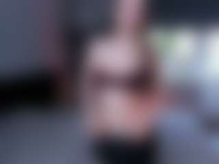 CorrinneHillestad's Live Sex Cam Show