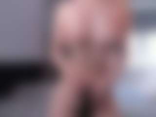 CorrinneHillestad's Live Sex Cam Show