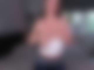 CorrinneHillestad's Live Sex Cam Show