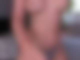 CorrinneHillestad's Live Sex Cam Show