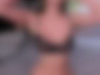 CorrinneHillestad's Live Sex Cam Show