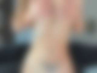 CorrinneHillestad's Live Sex Cam Show