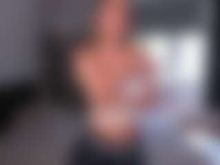 CorrinneHillestad's Live Sex Cam Show
