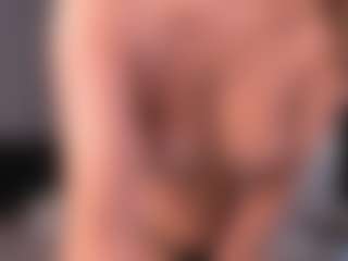 CorrinneHillestad's Live Sex Cam Show