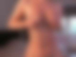 CorrinneHillestad's Live Sex Cam Show