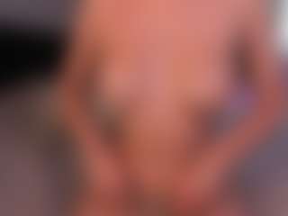 CorrinneHillestad's Live Sex Cam Show