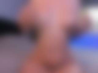 CorrinneHillestad's Live Sex Cam Show