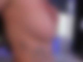 CorrinneHillestad's Live Sex Cam Show
