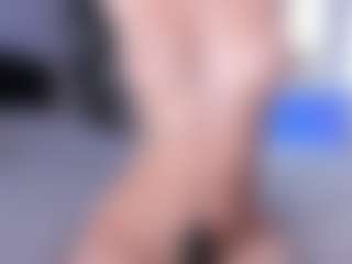 CorrinneHillestad's Live Sex Cam Show