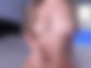 CorrinneHillestad's Live Sex Cam Show