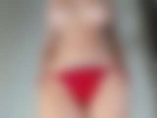 Live cam show with CorrinneHillestad - Granny on Hubzter Live