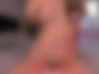 CorrinneHillestad's Live Sex Cam Show