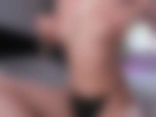 CorrinneHillestad's Live Sex Cam Show