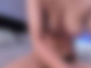 CorrinneHillestad's Live Sex Cam Show