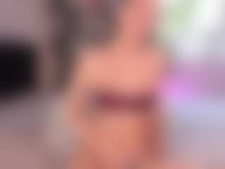 CorrinneHillestad's Live Sex Cam Show