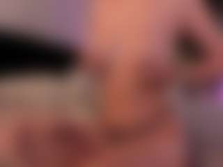 Live cam show with CorrinneHillestad - Granny Squirt on liverealitysex.com