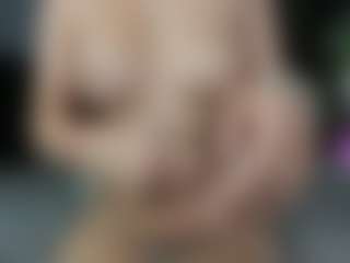 Live cam show with CorrinneHillestad - Athletic Young Adult on Mixed Magazine Live